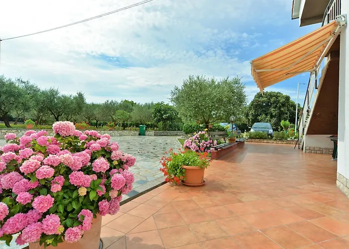 & Tanja 1552 게스트하우스