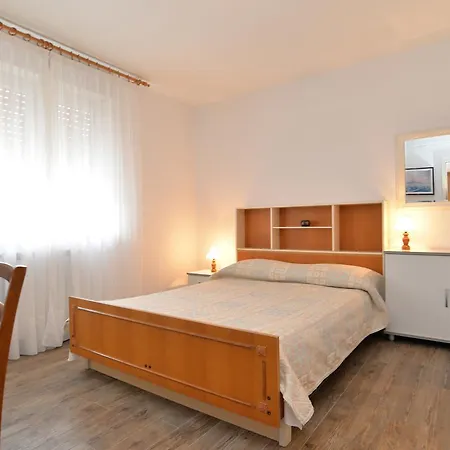 & Tanja 1552 Pensión 3*