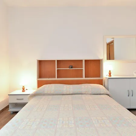 Pensión & Tanja 1552 Pula