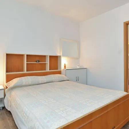 بيت ضيافة & Tanja 1552 3*